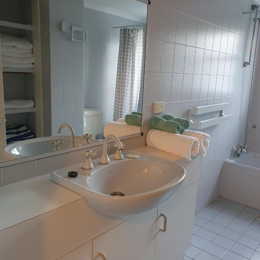 Villa Venezia Apt 3 - Spacious Hervey Bay Beachfront Apartment Ngoại thất bức ảnh